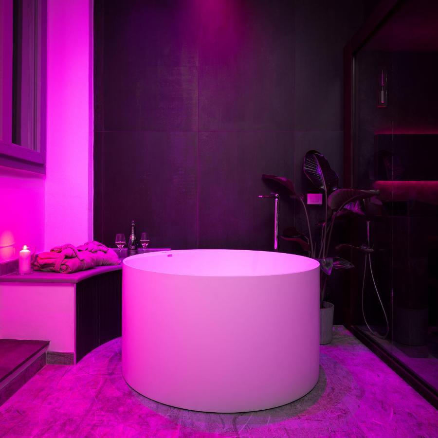 F1Rst Suite Apartment & Spa Florens Exteriör bild
