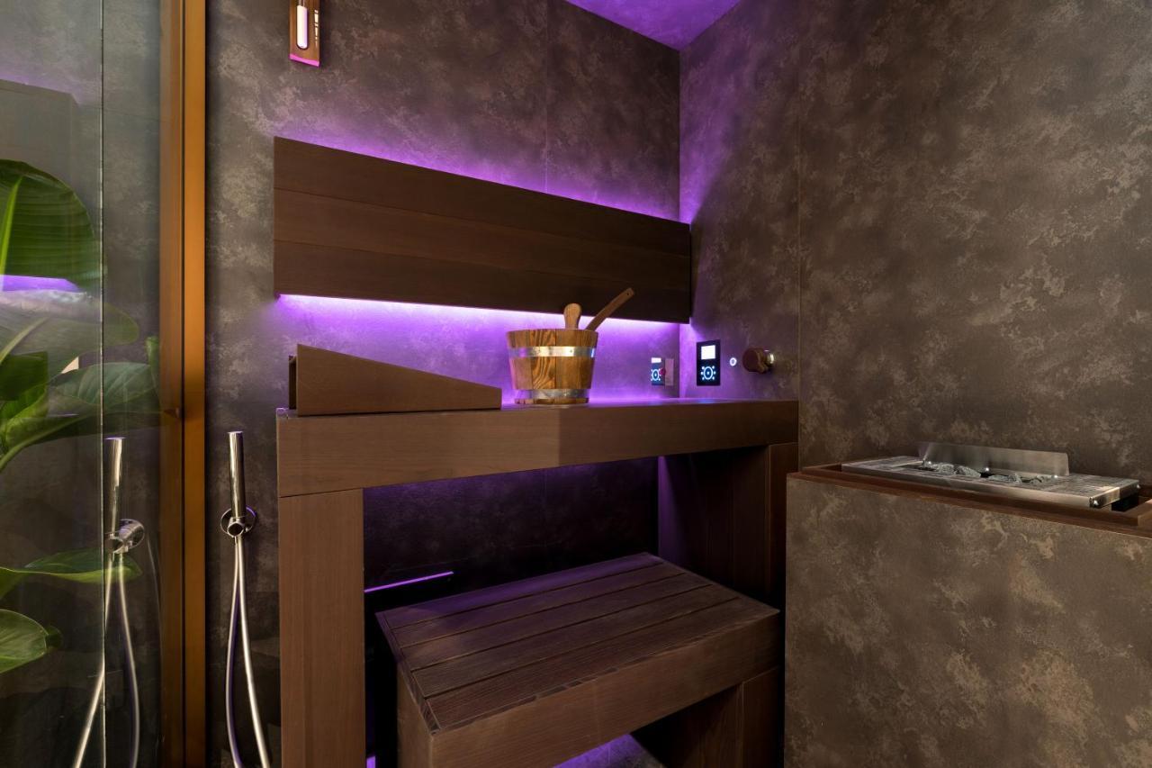 F1Rst Suite Apartment & Spa Florens Exteriör bild